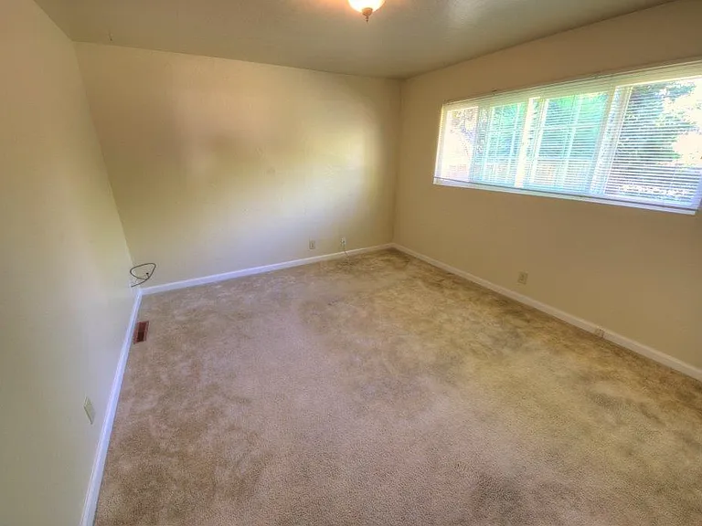 1196 Sherwood Ave #B — Photo 5