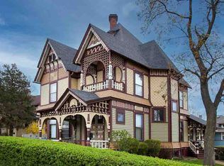 359 Park St, Elgin, IL 60120