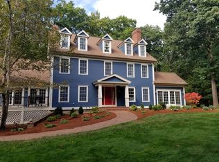 18 Oakwood Knoll Rd, Ipswich, MA 01938