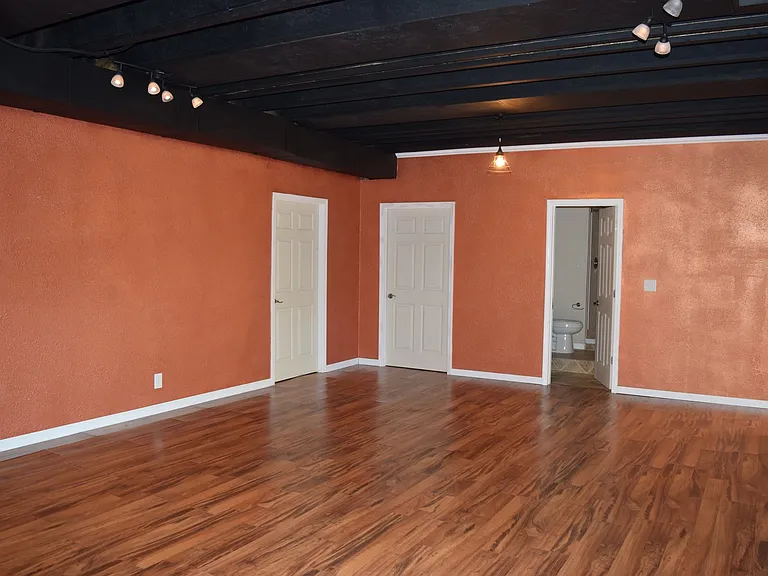 16218 Heartland Ln — Photo 49