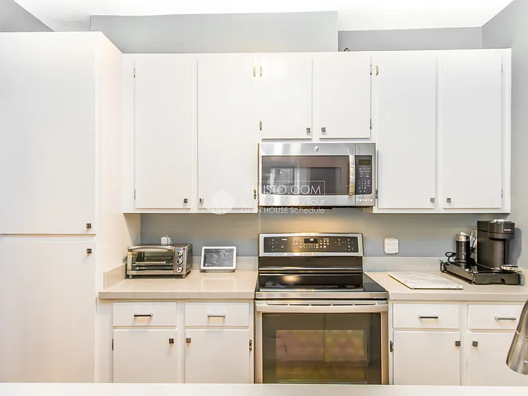 1425 Vallejo St #205 — Photo 8