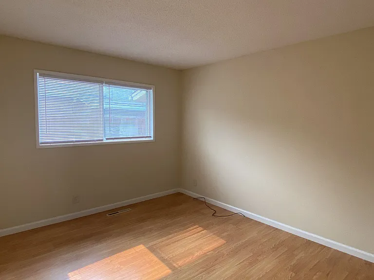5278 Dupont Ave — Photo 9