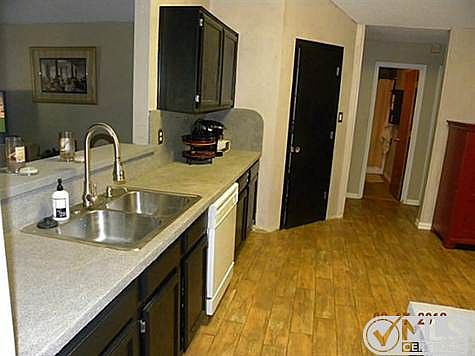 3rd image of 1517 Whitney Ln