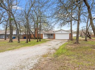 111 Kruger Rd, Aubrey, TX 76227