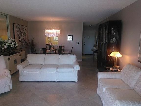 5th image of 1025 SE 3rd Ave APT 403