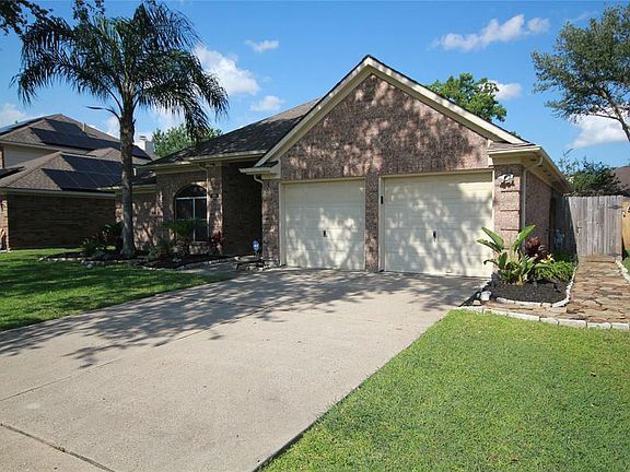 2nd image of 120 Chariss Glen Dr