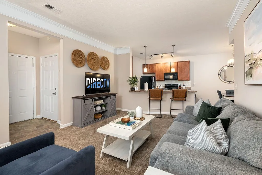 2 bed, 1130 sqft, $4,770 — Photo 2