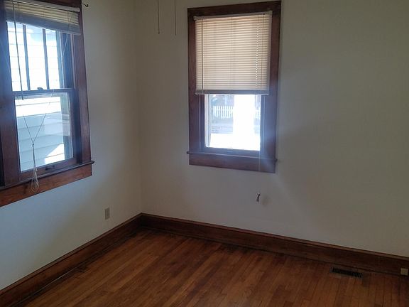 4th image of 1711 Washington Ave