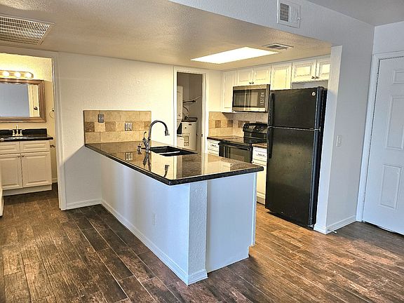 4th image of 4313 N 19th Ave APT 209