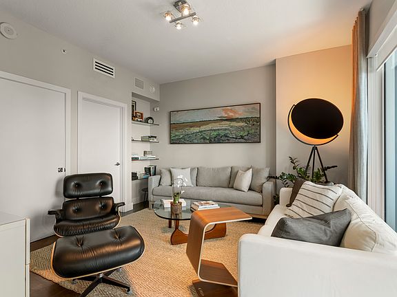 4th image of 60 SW 13th St APT 4202