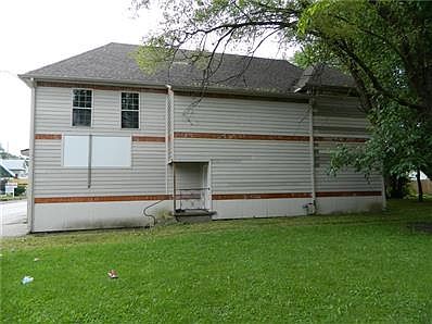 2nd image of 2615 E 10th St
