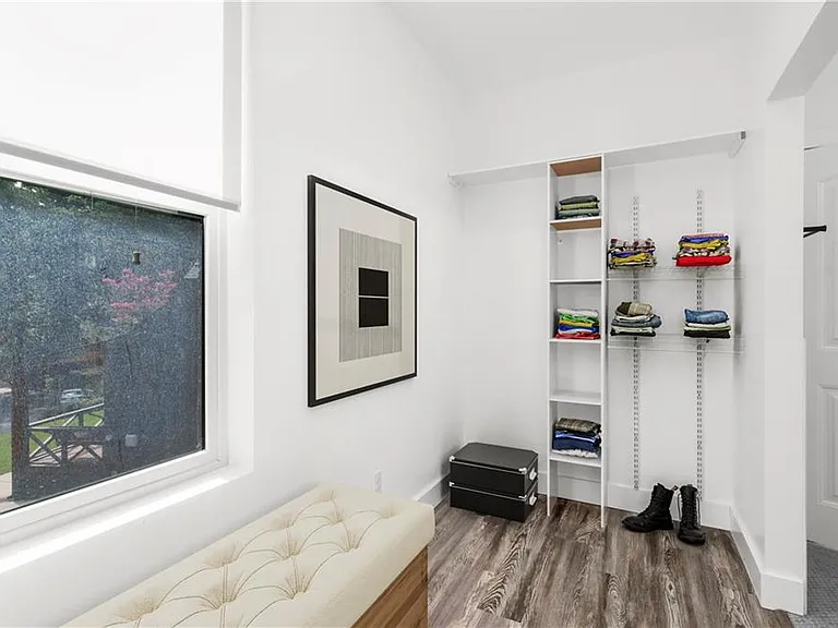 1871 Dyer Cir — Photo 41