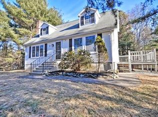 81 Woodland Rd, Uxbridge, MA 01569