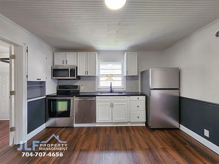 3 bed, 2.0 bath, 1185 sqft, $1,895 — Photo 4