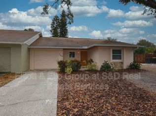 746 Highland Gardens Ln, Lakeland, FL 33813