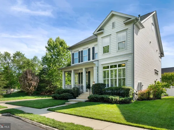 23414 Higbee Ln, Ashburn, VA 20148