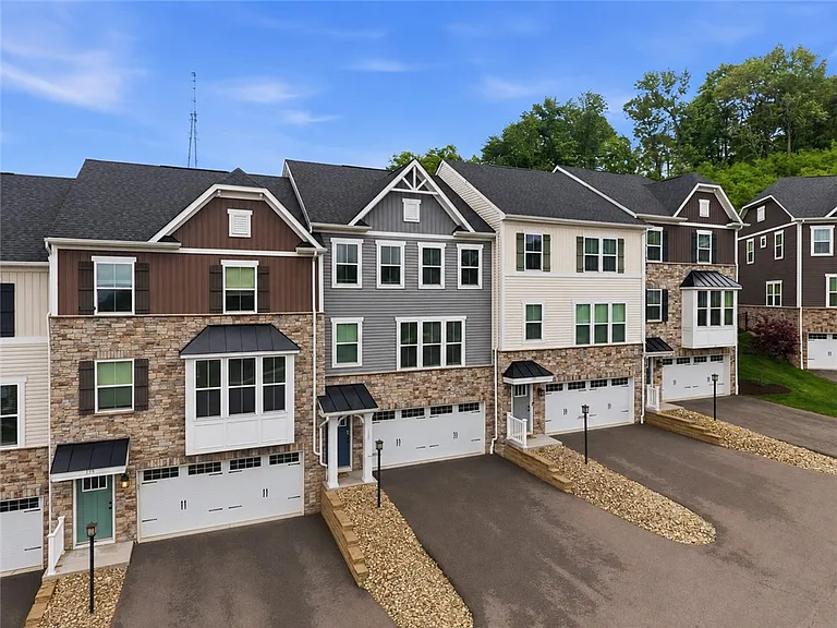 117 Moyer Hill Dr — Photo 3