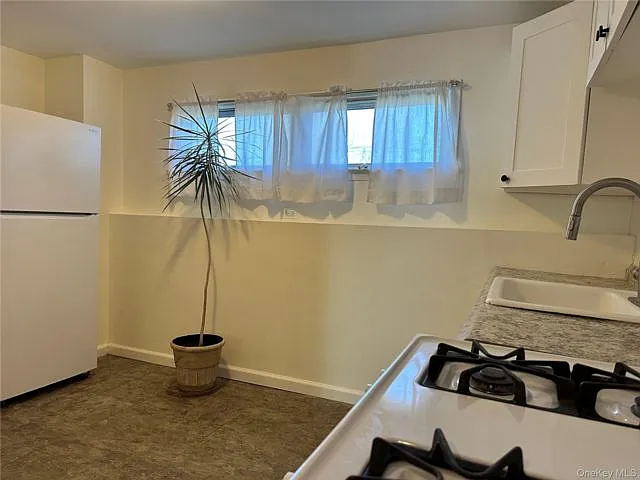 1502 Saint Louis Ave — Photo 2