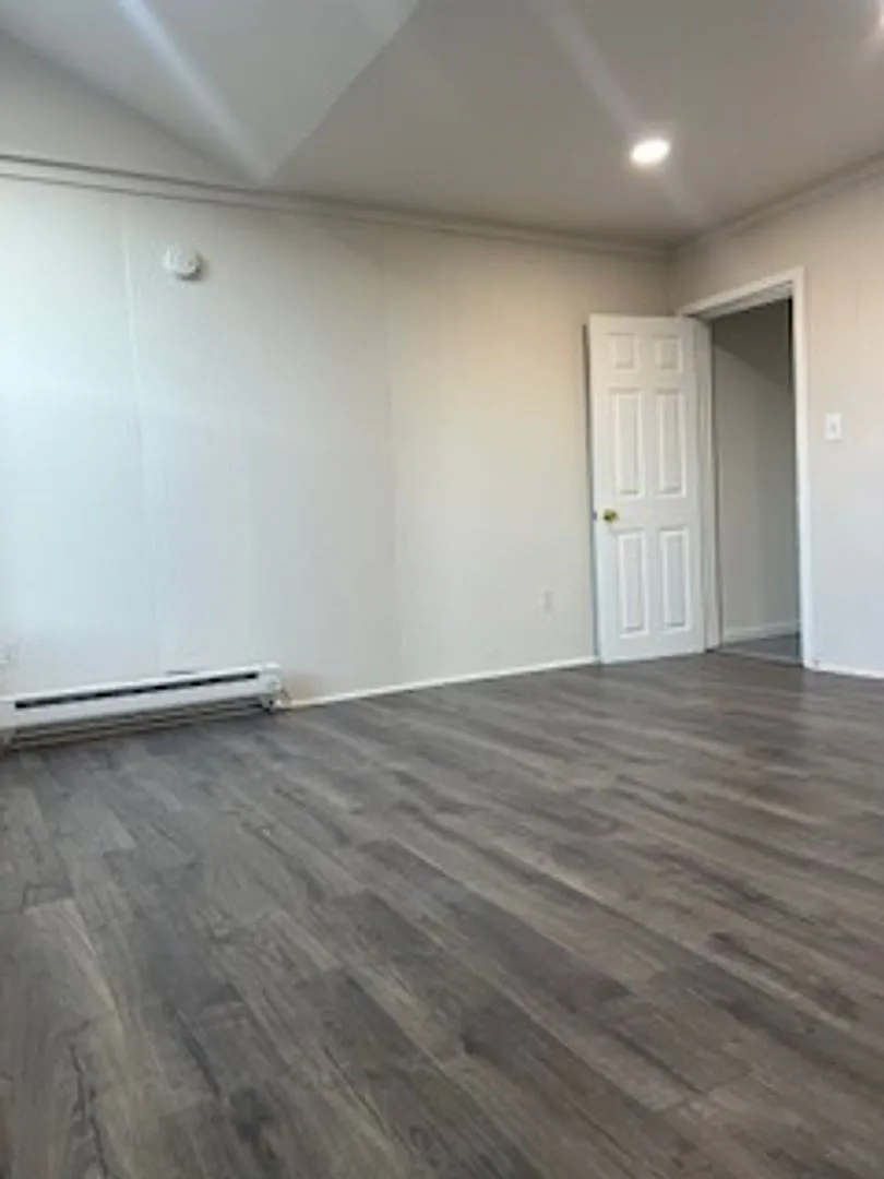 121 West Saratoga Street — Photo 2