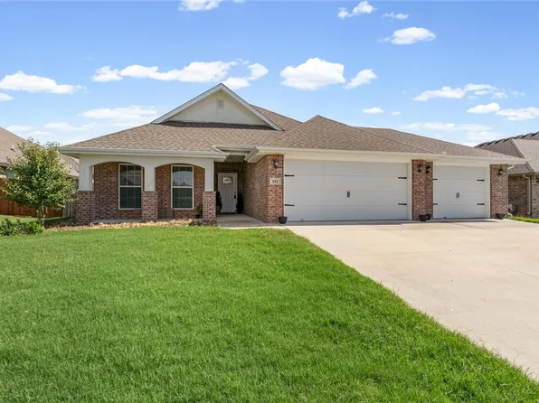 611 Gala Cir, Bentonville, AR 72712