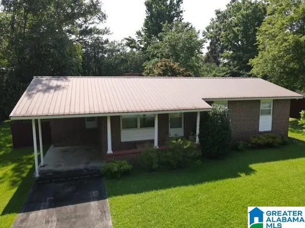 105 Eden Dr, Sylacauga, AL 35150