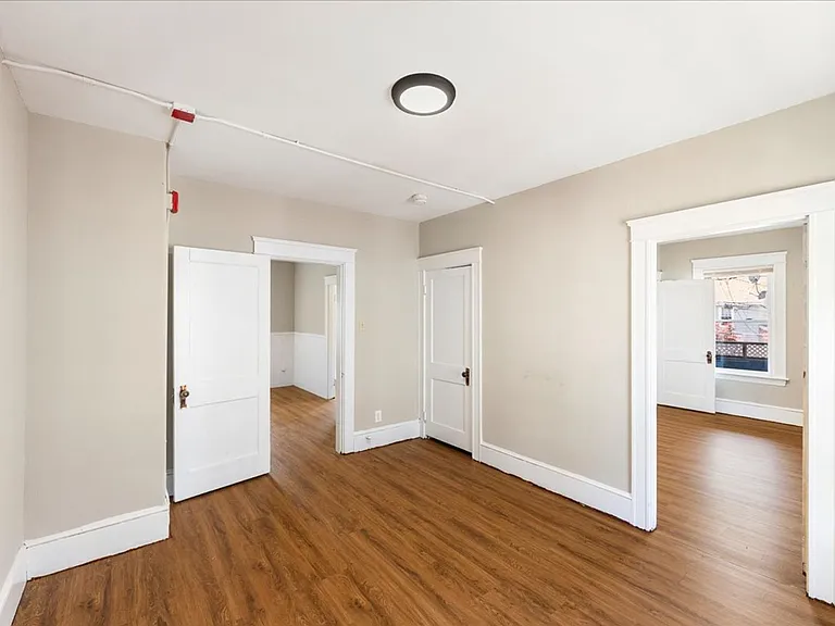 425 Wood Ave #427 — Photo 10