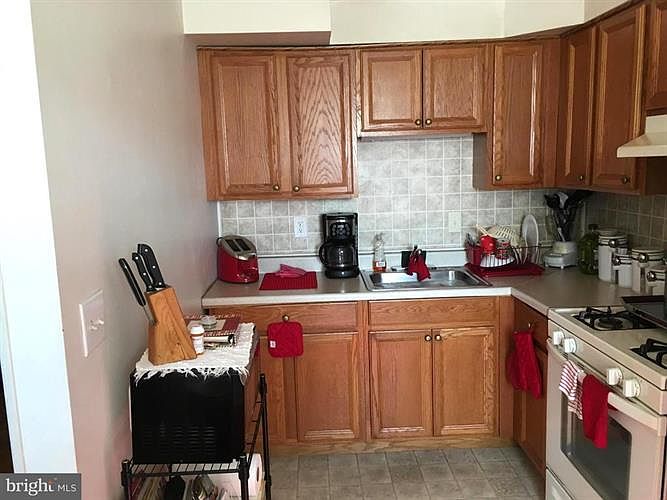 2nd image of 4024 Worrilow Rd