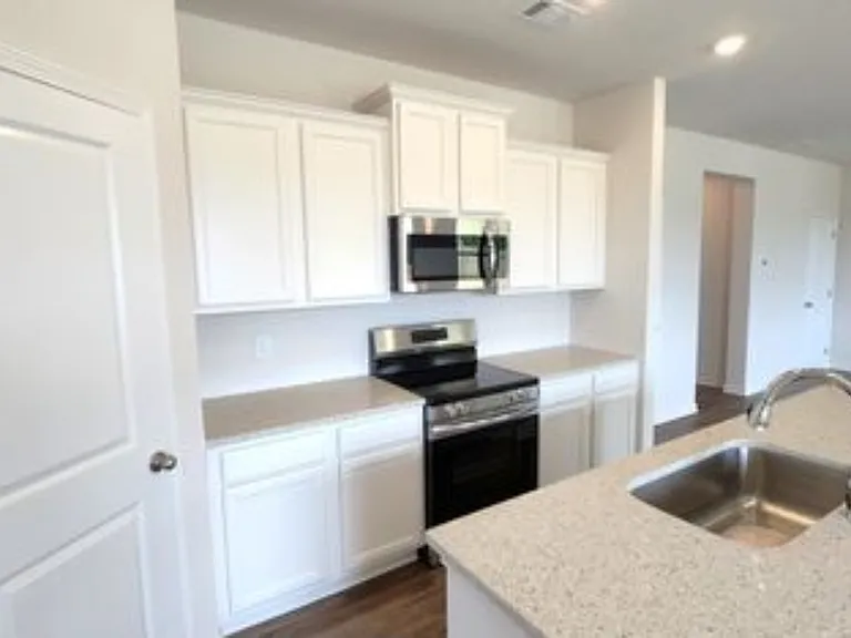 35 Russet Way — Photo 6