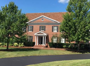 5671 Shadowbrook Ct, Libertyville, IL 60048