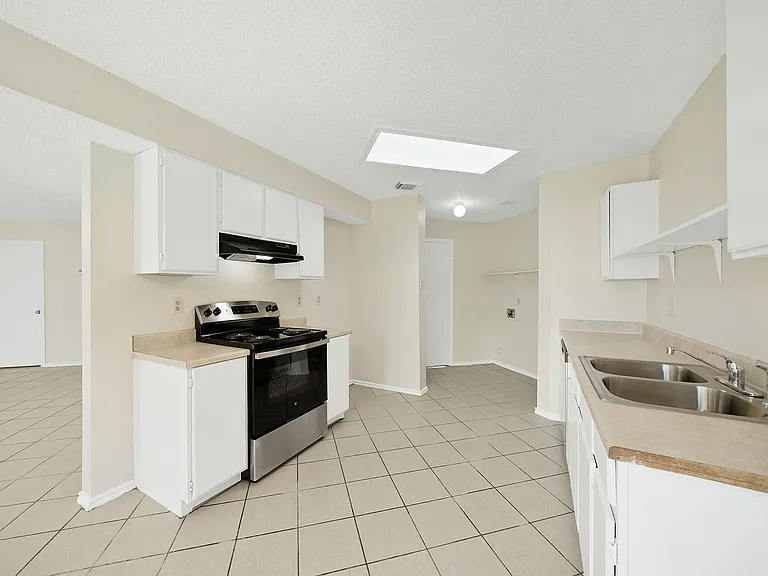 2010 Muddy Peak Dr — Photo 13
