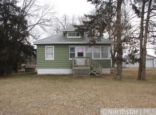 10746 Hemlock St NW, Annandale, MN 55302