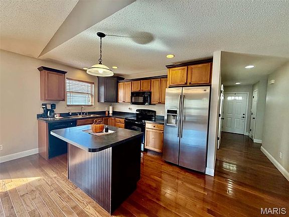 4th image of 428 Pheasant Ct