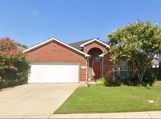 1921 Kristen Ct, Fort Worth, TX 76131