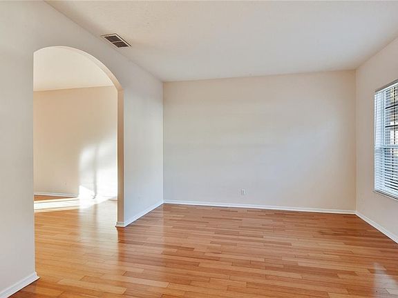 4th image of 2091 Ancient Oak Dr