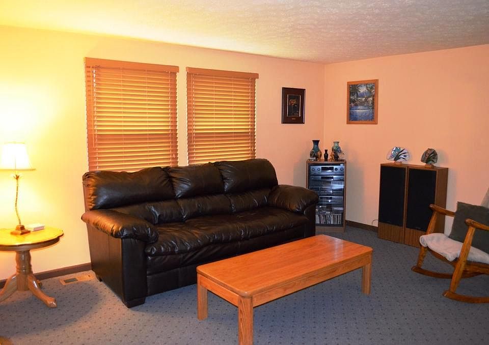 1st image of 1390 Cottonwood Ct