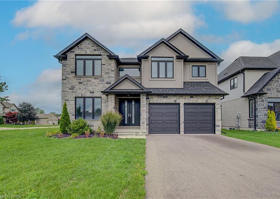 1st image of 32 Sycamore Dr
