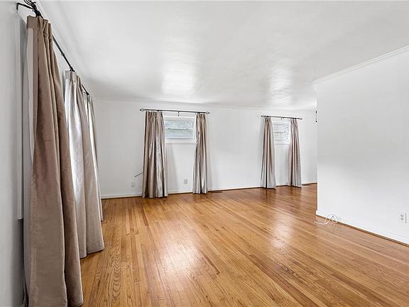 4th image of 601 Hopewell Dr