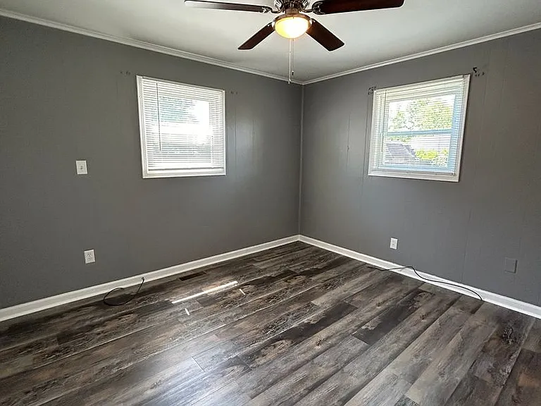 611 Woodvale Ave — Photo 7