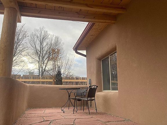 2nd image of 502 Camino De La Placita