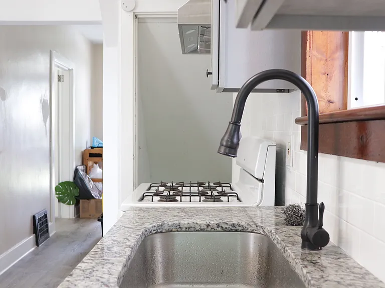 1033 Flemington St — Photo 20
