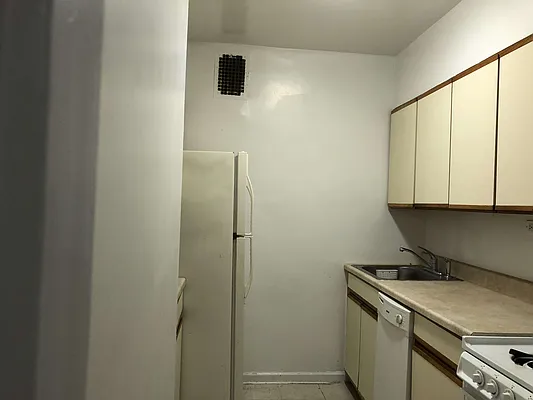 Rented by S&S Ocean Bay Properties | media 18