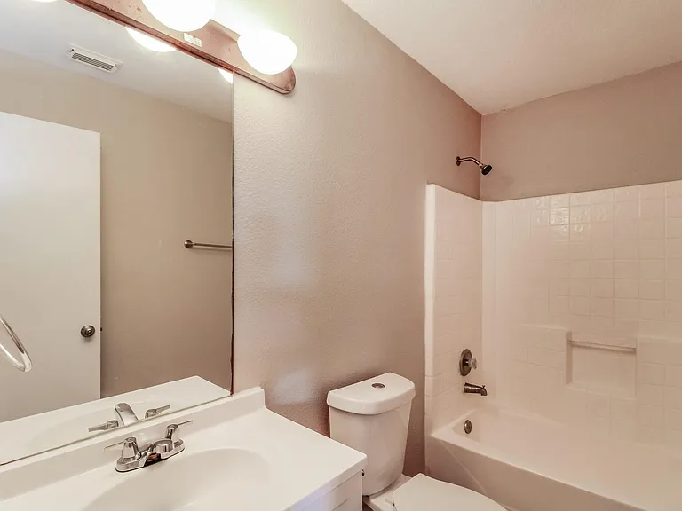 3235 Becker Glen St — Photo 15