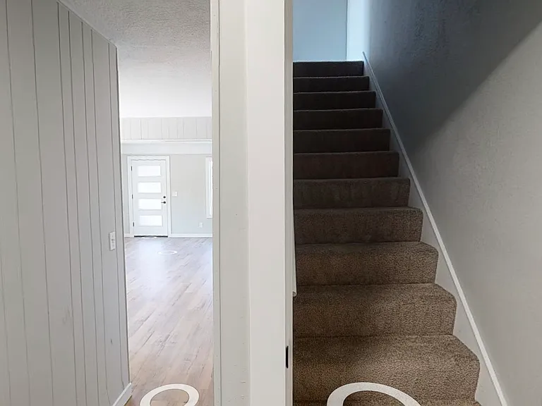 8604 N Hamlin Ave #8604 — Photo 6
