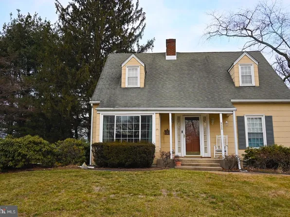 525 Cleardale Ave, Ewing, NJ 08618