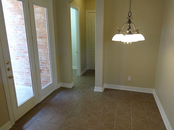 5th image of 1580 Barksdale Dr