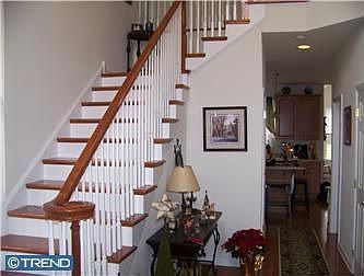 3rd image of 25 Jamie Ln