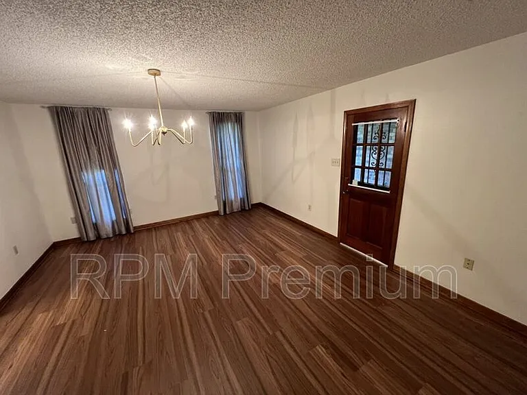 13936 Cayuga Dr — Photo 31