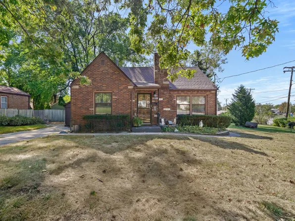 2645 Wisconsin Ave, Des Moines, IA 50317