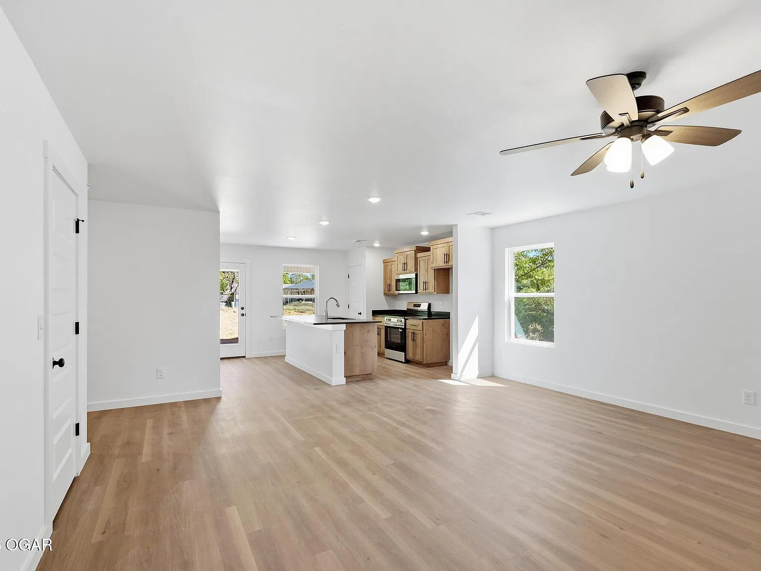 4 bed, 2.0 bath, 1533 sqft, $1,785 — Photo 3