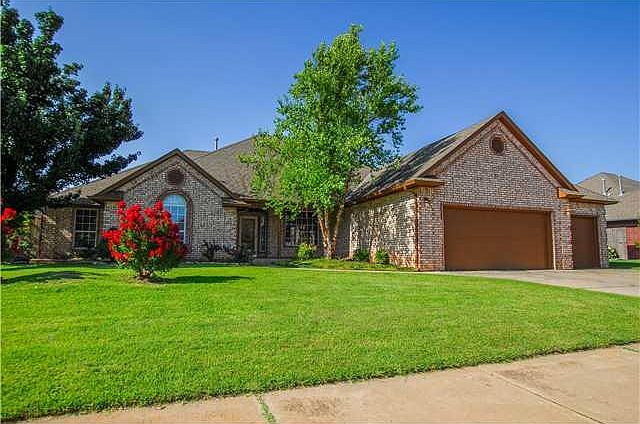 1st image of 1136 N Camelot Dr
